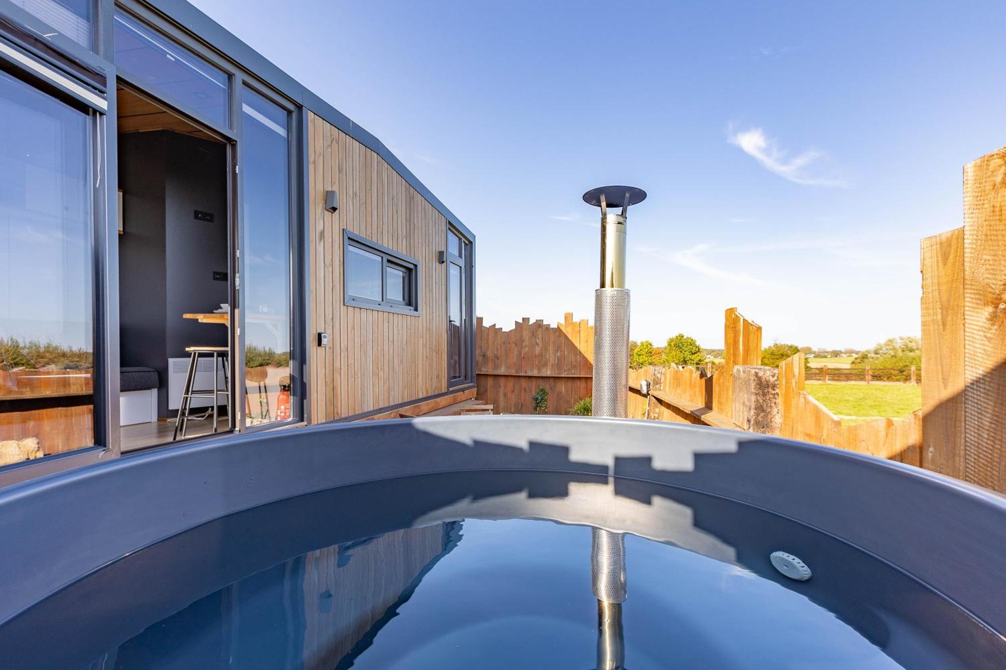 Les Tiny Du Pre Mathy - Logements Insolites Avec Jacuzzi A Profondeville Exterior photo